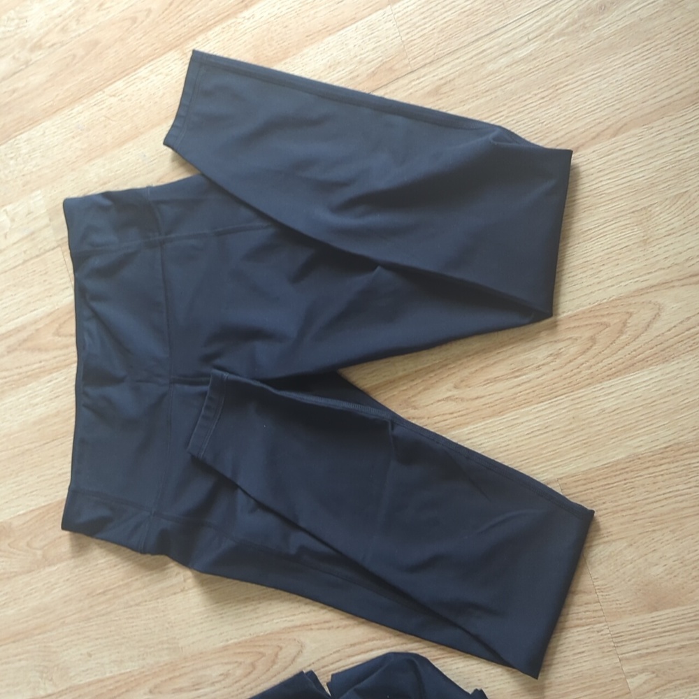 All in Motion Black Active Leggings - Picture 3 of 4